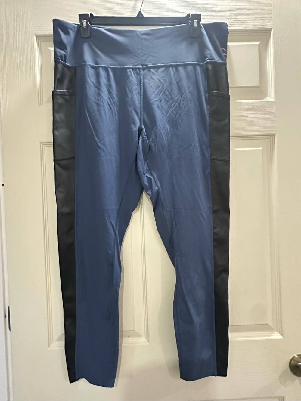 High-Waist Blue Leggings with Black Side Panels